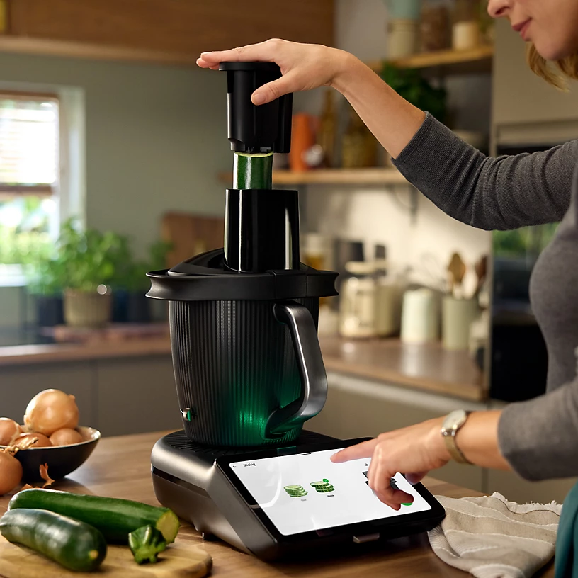 Serge Koether — Thermomix® in de kookstudio van Revelatio